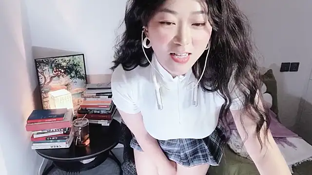 Emmaq996 online show from October 20, 2:45 am