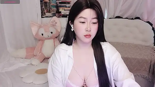 Snapshot of Emmaq996 chatting on April 26, 2:53 am Emmaq996 online show from April 26, 2:53 am