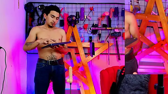 Massteer dannlook bdsm online show from October 16, 7:48 pm