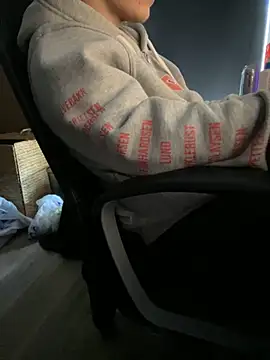 solooboy18 online show from September 28, 11:48 am