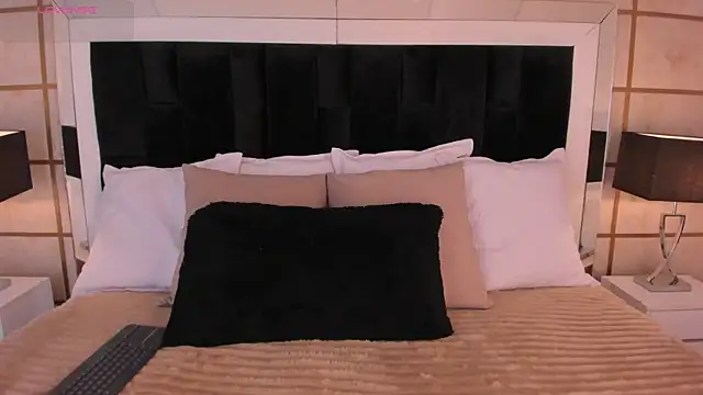 GretaVelvet online show from December 18, 8:59 pm