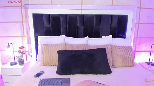 GretaVelvet online show from February 2, 7:34 pm