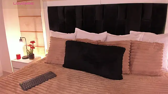 GretaVelvet online show from June 6, 8:02 pm