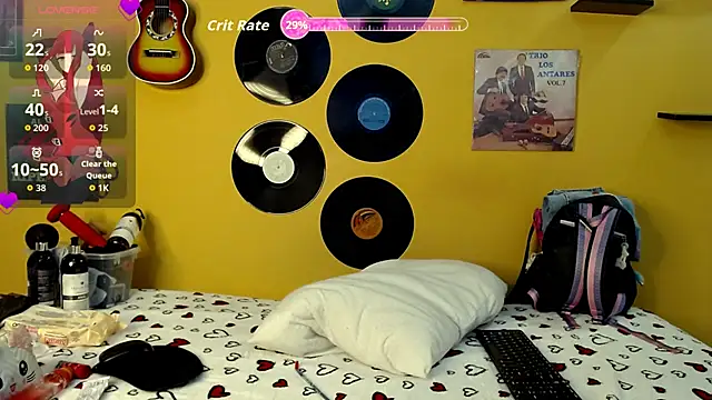 Snapshot of meisevil77 chatting on February 10, 2:37 am meisevil77 online show from February 10, 2:37 am