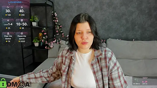 Michele Greenn online show from October 26, 1:11 am