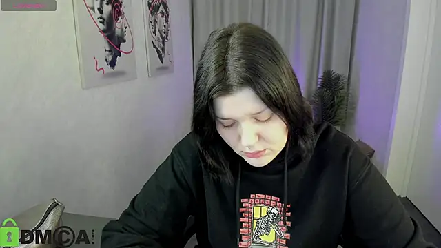 Michele Greenn online show from November 10, 1:15 am