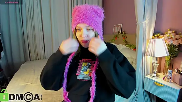 Michele Greenn online show from January 11, 12:59 am