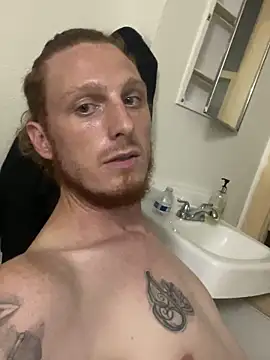 Snapshot of BIGxRED chatting on September 18, 3:19 am BIGxRED online show from September 18, 3:19 am