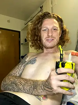 Snapshot of BIGxRED chatting on September 28, 9:58 am BIGxRED online show from September 28, 9:58 am