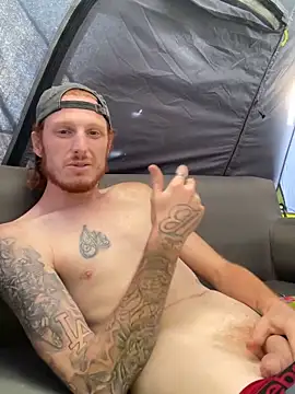 Snapshot of BIGxRED chatting on October 30, 4:08 pm BIGxRED online show from October 30, 4:08 pm