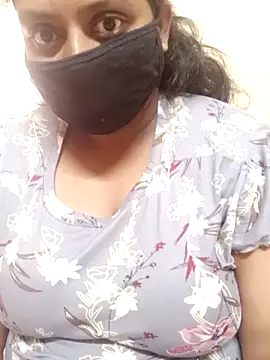 Snapshot of Divya-Lovely chatting on April 10, 4:06 am Divya-Lovely online show from April 10, 4:06 am