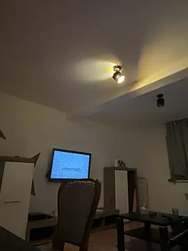 irimiea1729 online show from February 18, 7:43 pm