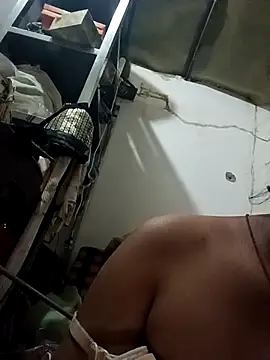 Snapshot of lavishalove chatting on April 16, 9:21 am lavishalove online show from April 16, 9:21 am