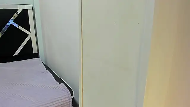 iisabella noa online show from September 27, 1:05 pm