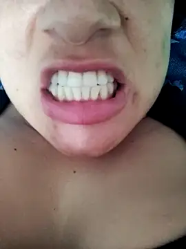 Snapshot of Angels_tomsop chatting on December 2, 7:42 pm Angels tomsop online show from December 2, 7:42 pm