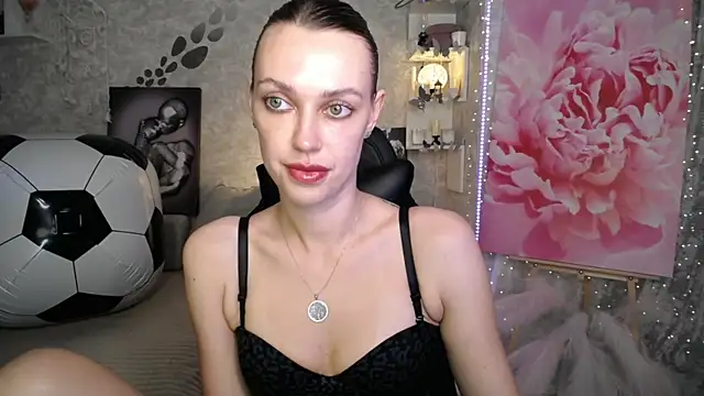 NickyAdamidi online show from July 13, 4:21 pm
