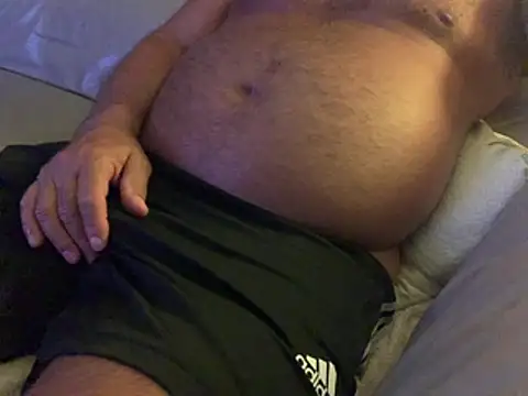 Freddiefirefly online show from February 6, 6:33 pm