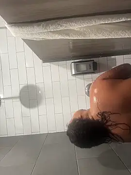 reinagotthroat online show from February 8, 1:58 pm