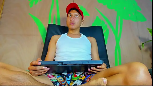 spicy adonhis online show from April 8, 1:11 pm