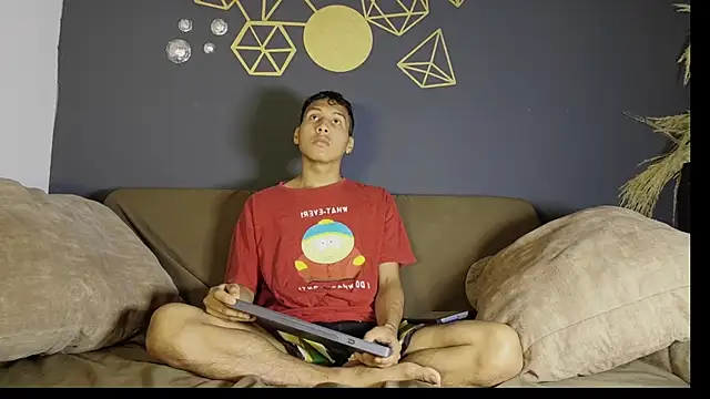 spicy adonhis online show from April 17, 1:36 pm