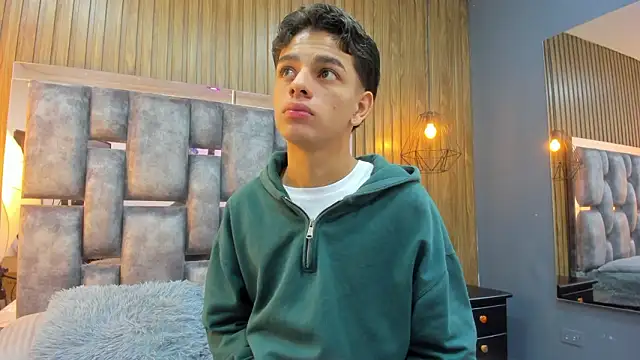 owen  johnson online show from March 15, 11:38 am