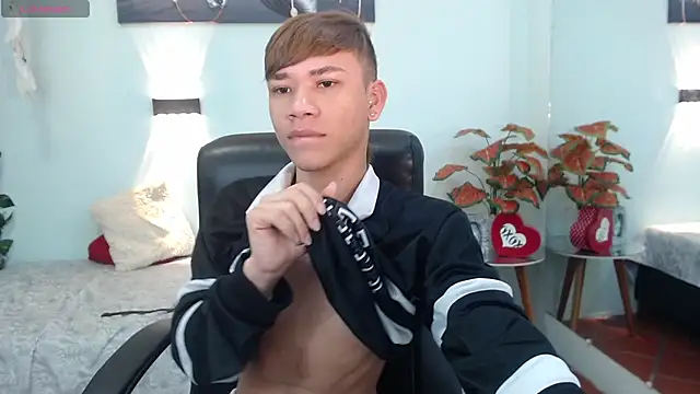Snapshot of nathanclay chatting on September 12, 12:49 pm nathanclay online show from September 12, 12:49 pm