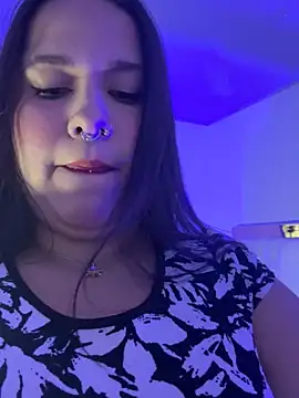 SamanthaDiamonds  online show from November 6, 12:11 am