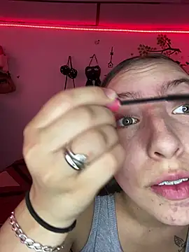 Snapshot of Tiara_19 chatting on March 20, 7:19 pm Tiara 19 online show from March 20, 7:19 pm