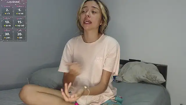 Snapshot of brisazanes chatting on October 5, 5:00 pm brisazanes online show from October 5, 5:00 pm