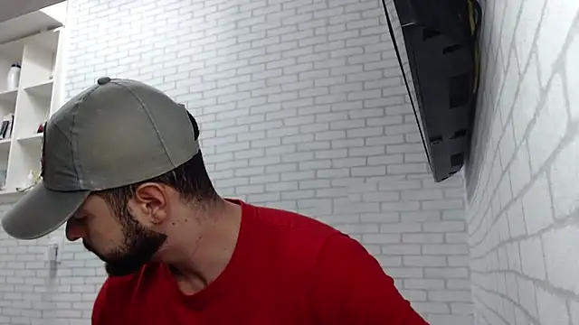 Snapshot of BombeiroHotx chatting on February 14, 5:53 pm BombeiroHotx online show from February 14, 5:53 pm