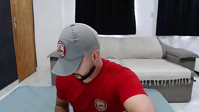 Snapshot of BombeiroHotx chatting on February 26, 6:29 pm BombeiroHotx online show from February 26, 6:29 pm