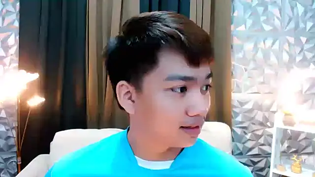 Snapshot of Mister_officer69 chatting on October 3, 2:47 pm Mister officer69 online show from October 3, 2:47 pm