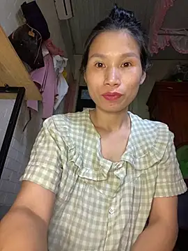 Snapshot of MinHiNi chatting on September 13, 6:35 am MinHiNi online show from September 13, 6:35 am