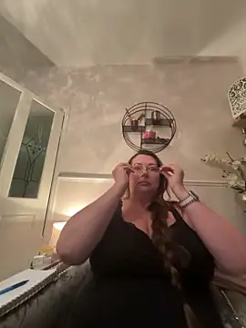 BuxomKitty BBW online show from March 14, 8:14 pm