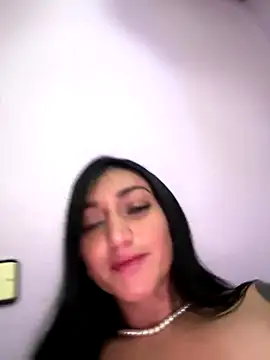 Ninabigtitied online show from September 25, 8:56 pm