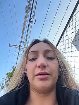 Ninabigtitied online show from March 4, 12:44 pm