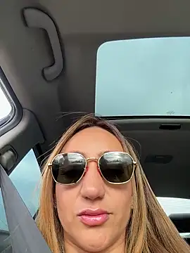 Ninabigtitied online show from March 13, 12:12 pm