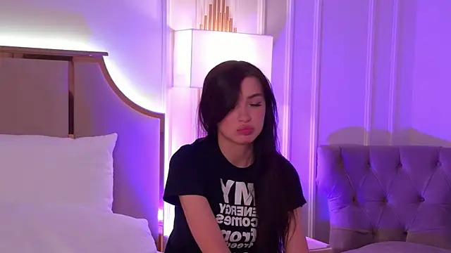 AlanaHurd online show from May 24, 2:55 pm