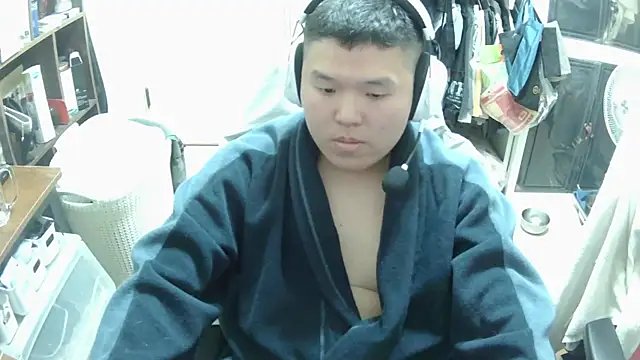 chuck00095 online show from February 15, 12:47 pm