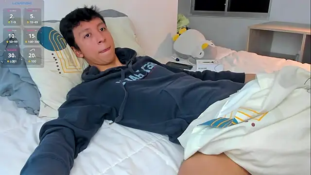 Snapshot of philip_twinkk chatting on December 14, 4:07 am philip twinkk online show from December 14, 4:07 am