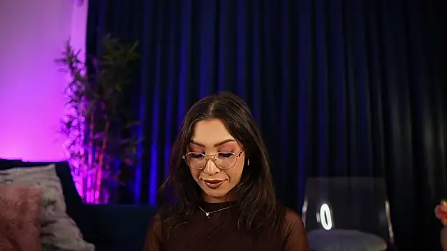  ChloeLee  online show from November 20, 5:29 am