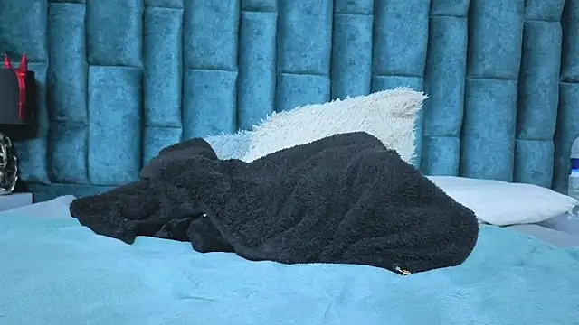 Emma Foxi online show from April 2, 2:37 pm