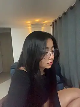 Snapshot of Lily_June chatting on October 14, 1:06 am Lily June online show from October 14, 1:06 am