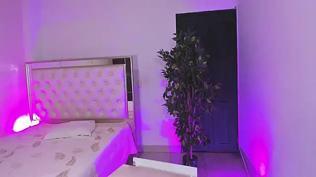 Snapshot of BILLY_JAMEES chatting on January 8, 7:38 pm BILLY JAMEES online show from January 8, 7:38 pm