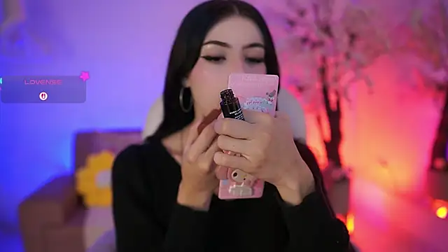 Snapshot of JadeSummerr chatting on April 10, 11:48 am JadeSummerr online show from April 10, 11:48 am