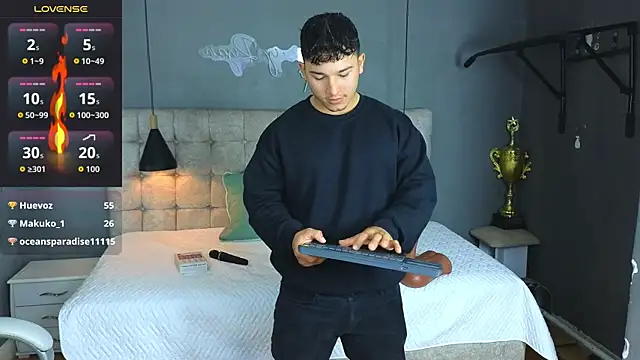 Horny nick18 online show from October 24, 9:38 am