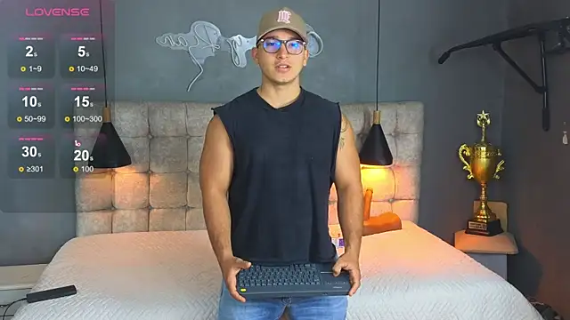 Horny nick18 online show from December 23, 9:18 am