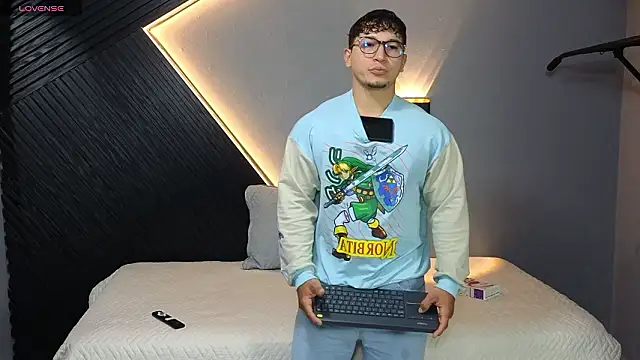 Horny nick18 online show from March 2, 1:18 pm