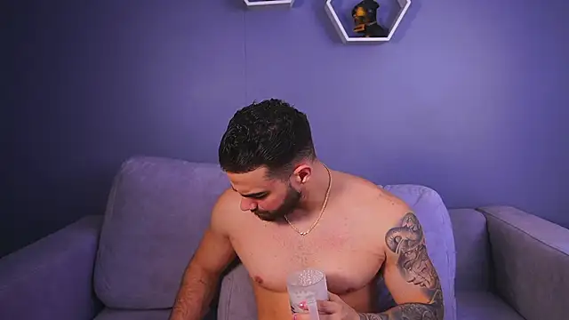 Snapshot of Paul_Phoenix chatting on November 7, 6:19 pm Paul Phoenix online show from November 7, 6:19 pm