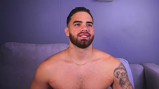 Snapshot of Paul_Phoenix chatting on December 1, 7:08 pm Paul Phoenix online show from December 1, 7:08 pm